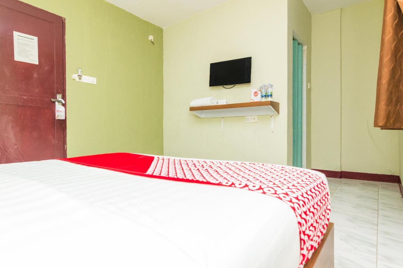 Vaccinated Staff - Oyo 1703 Terang Bintang Hotel Batam Экстерьер фото