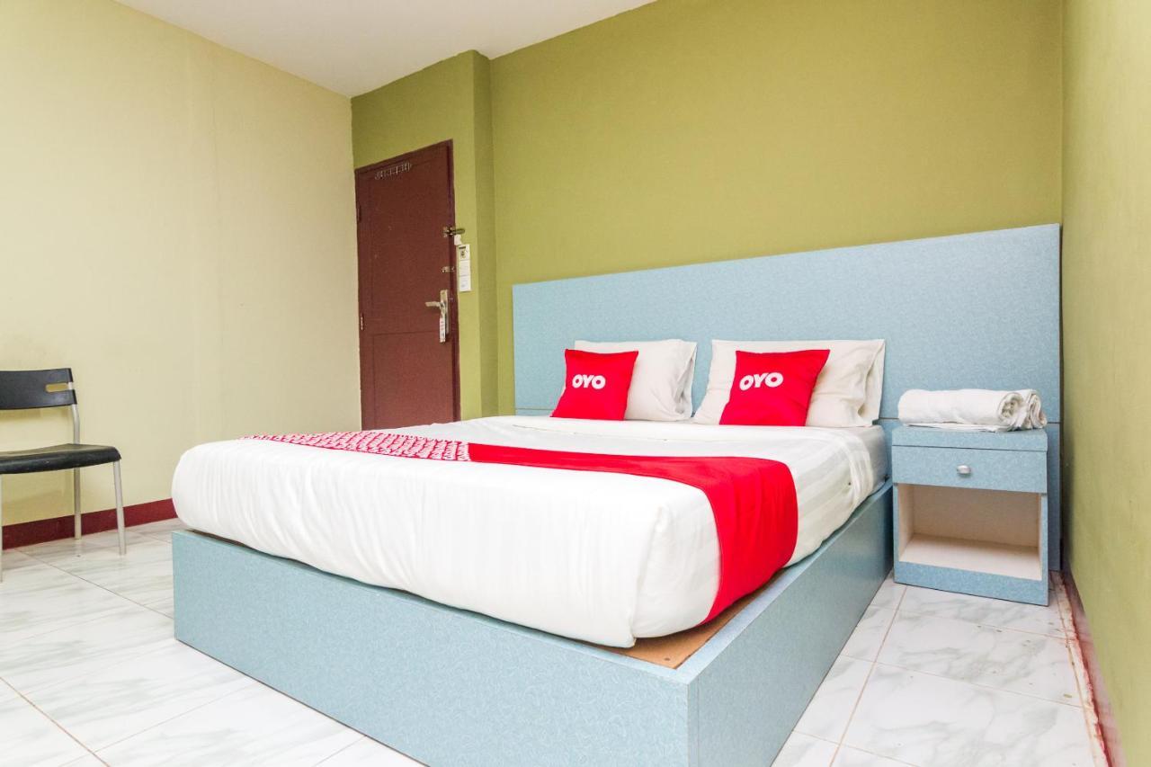 Vaccinated Staff - Oyo 1703 Terang Bintang Hotel Batam Экстерьер фото